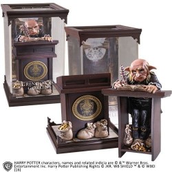 HARRY POTTER MAGICAL CREATURES No.10 - GRINGOTTS GOBLIN - by The Noble Collection