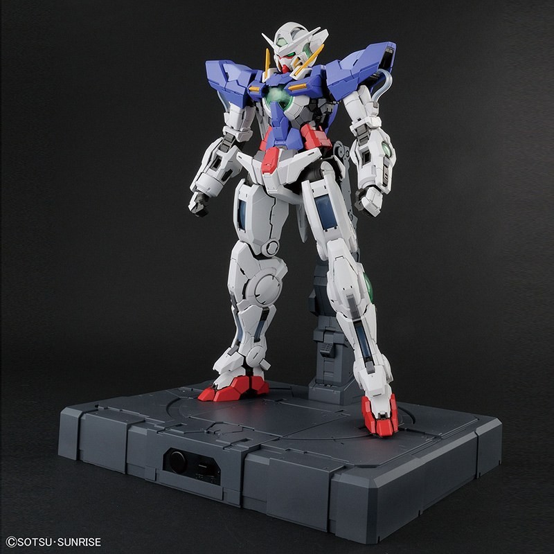 PG GUNDAM EXIA 1/60 スケール 81j3vEIrDZL._UF350,350_QL80_.jpg