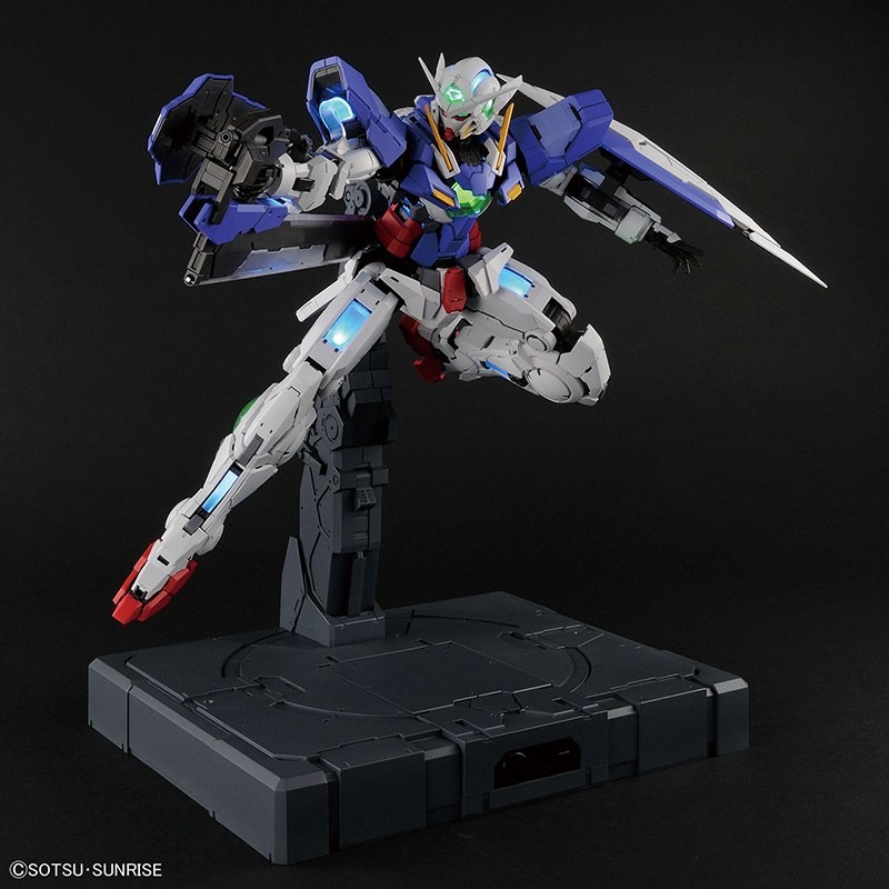PG GUNDAM EXIA 1/60 (LIGHTING MODEL)