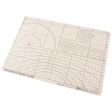 TAMIYA TAPPETINO DA TAGLIO A4 Beige (210 x 297 mm) 74056