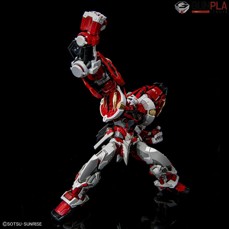 HI-RESOLUTION MODEL GUNDAM ASTRAY RED FRAME POWERED RED 1/100