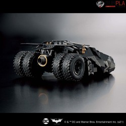 BATMOBILE (BATMAN BEGINS Ver.) 1/35 - Bandai
